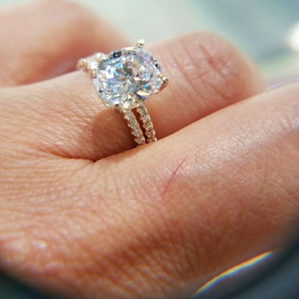 14k Solid Yellow Gold 2ct Oval Engagement Ring 2pc set